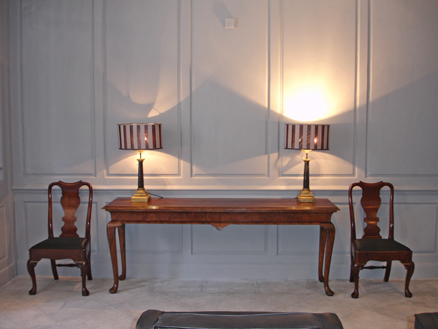 Side table and chairs for reception room